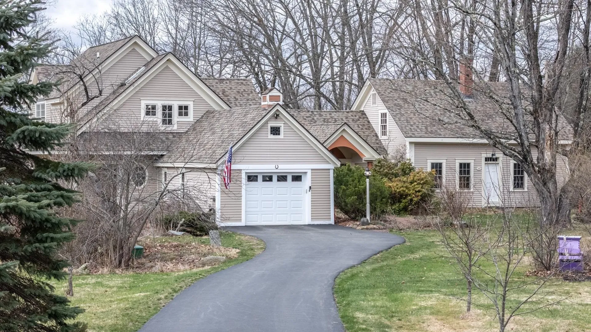 6 Sherwood Forest Road Weare NH 03281