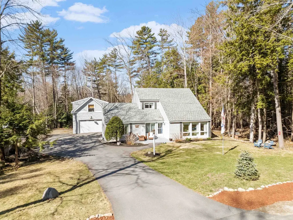 55 Pine Street North Bridgewater NH 03222