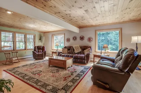 74 Deerwood Hollow Chester NH 03036