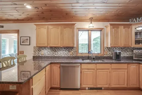 74 Deerwood Hollow Chester NH 03036