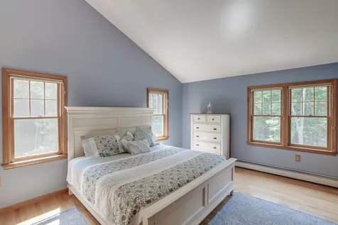 74 Deerwood Hollow Chester NH 03036