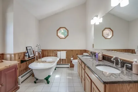 74 Deerwood Hollow Chester NH 03036