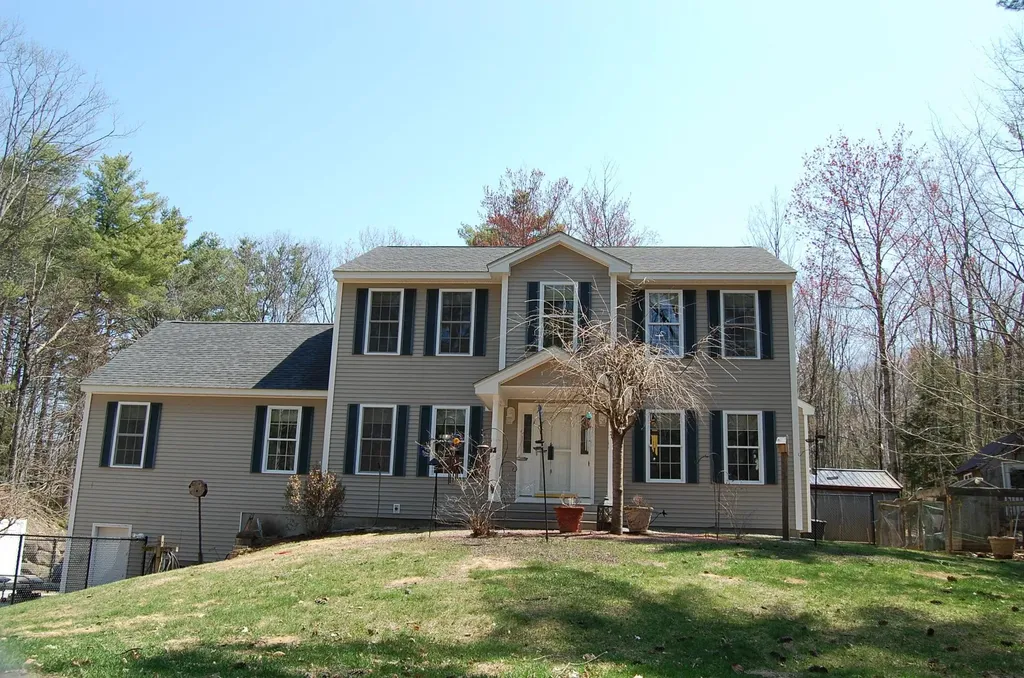 61 Meadow Drive Weare NH 03281