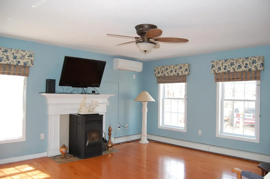 61 Meadow Drive Weare NH 03281