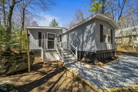 696 Long Shores Drive Barrington NH 03825