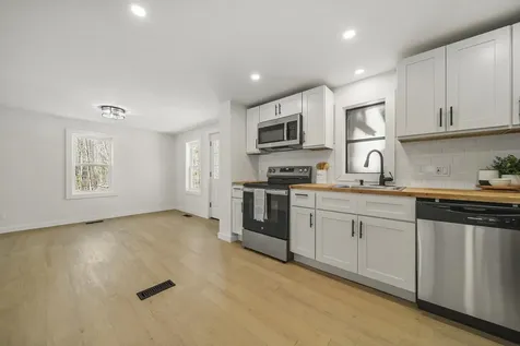 696 Long Shores Drive Barrington NH 03825