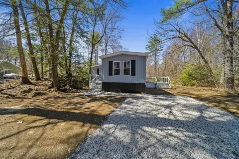 696 Long Shores Drive Barrington NH 03825