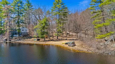 696 Long Shores Drive Barrington NH 03825