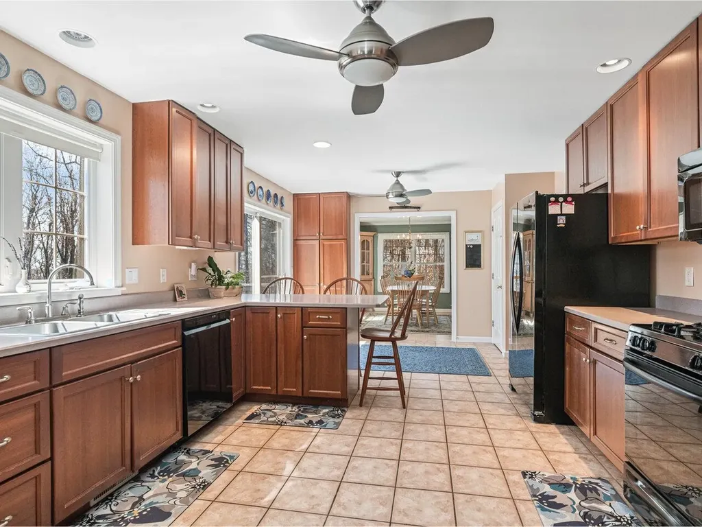 202 Colonial Drive Colchester VT 05446