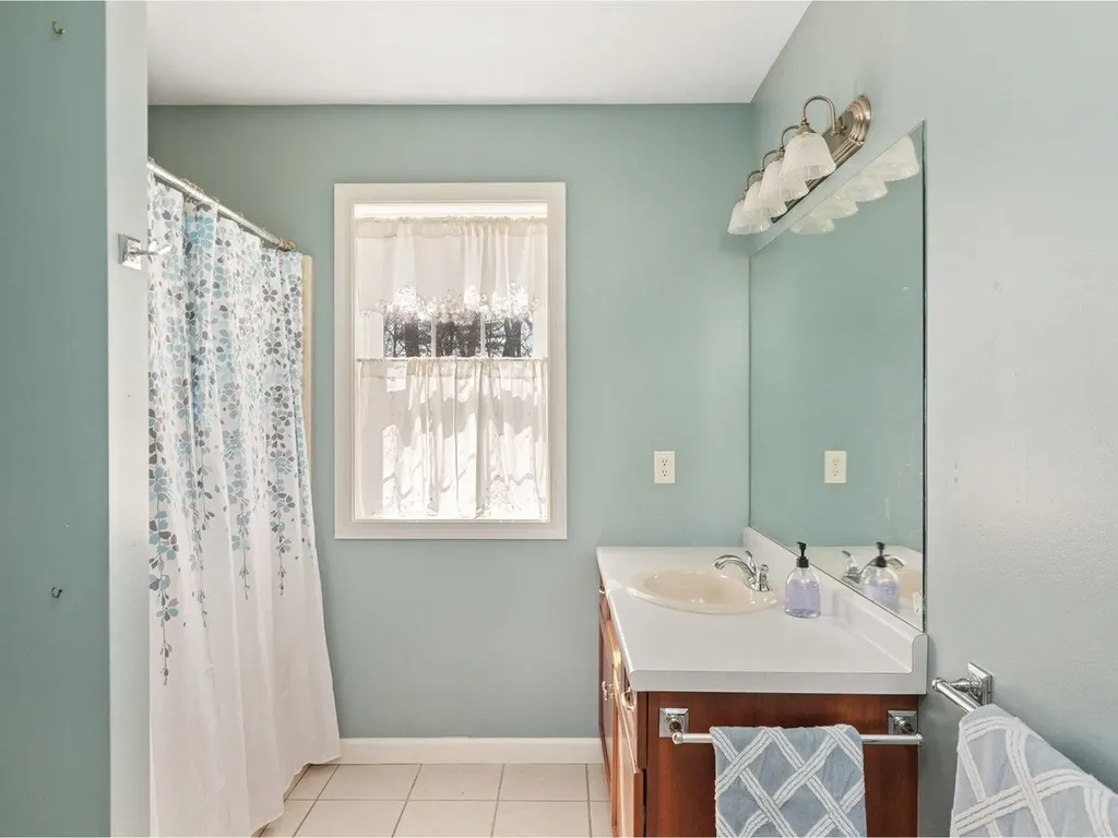 202 Colonial Drive Colchester VT 05446