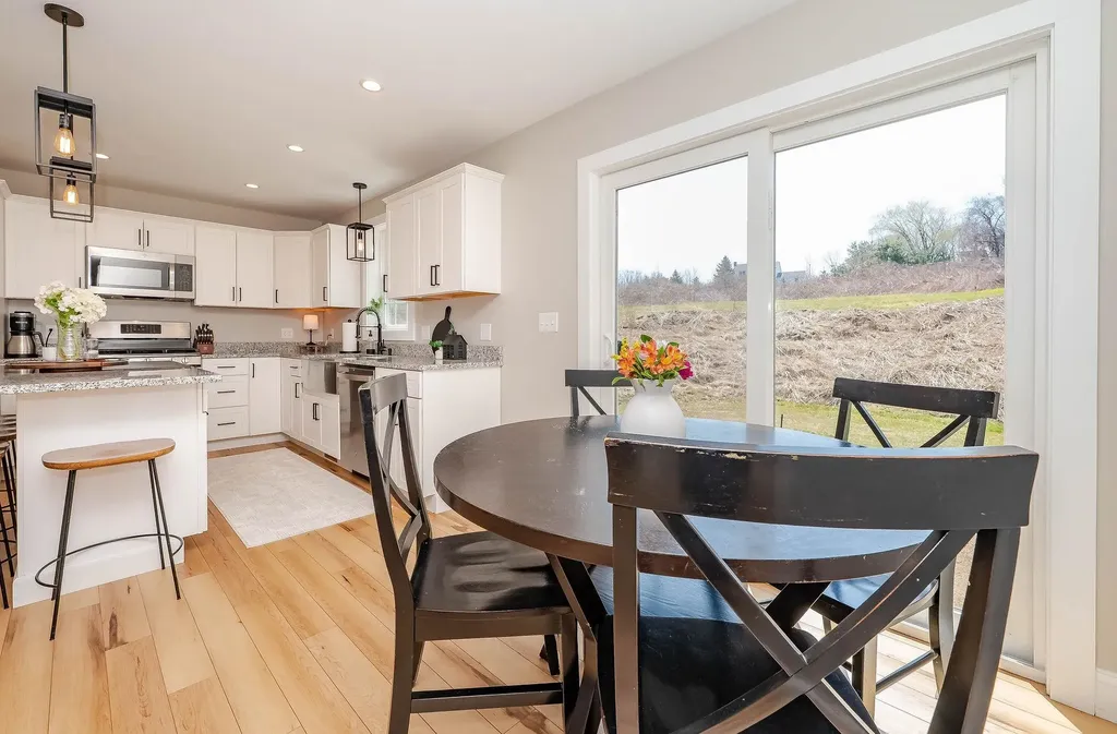 58 Richards Way Farmington NH 03835