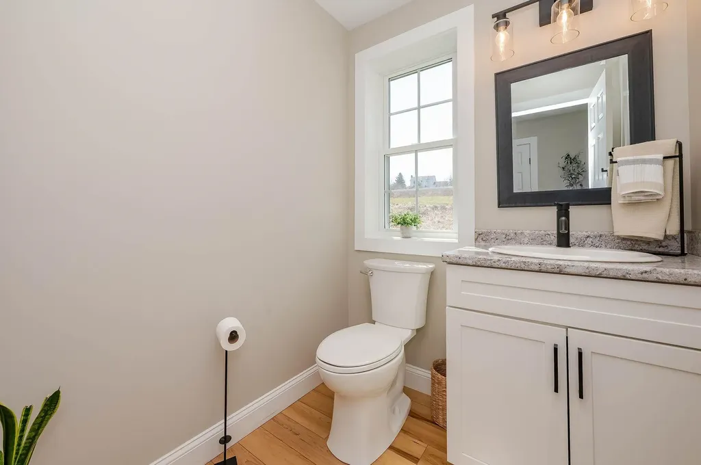 58 Richards Way Farmington NH 03835