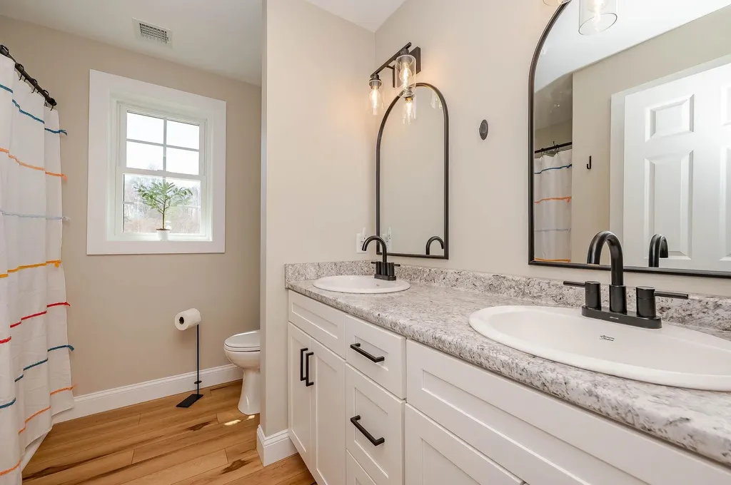 58 Richards Way Farmington NH 03835