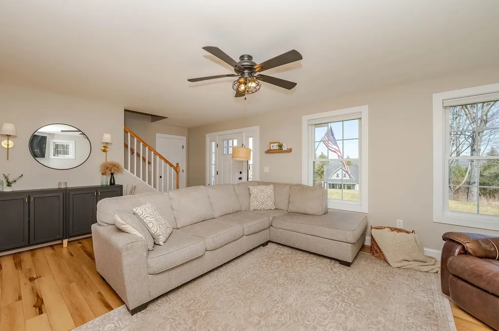 58 Richards Way Farmington NH 03835