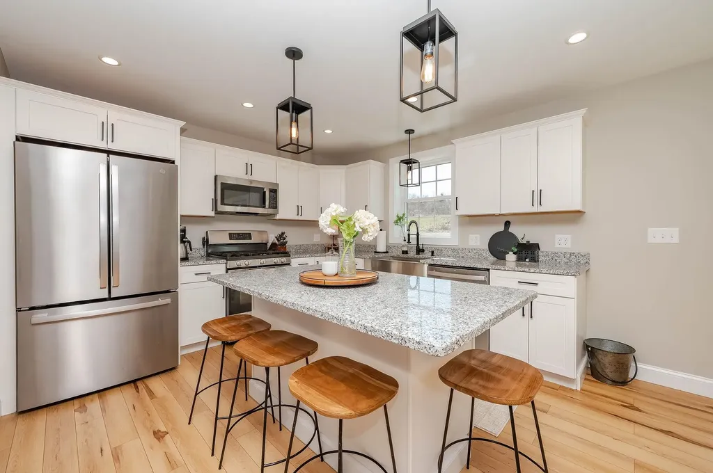 58 Richards Way Farmington NH 03835