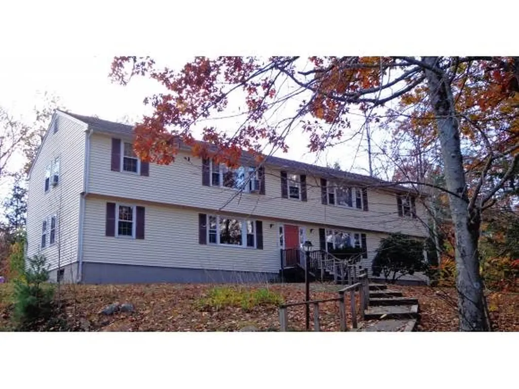 2 Wells Village Circle Sandown NH 03873