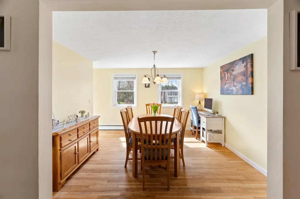 4 Williams Drive Hudson NH 03051