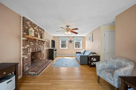 4 Williams Drive Hudson NH 03051