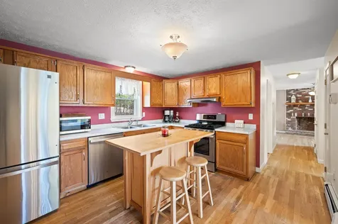 4 Williams Drive Hudson NH 03051