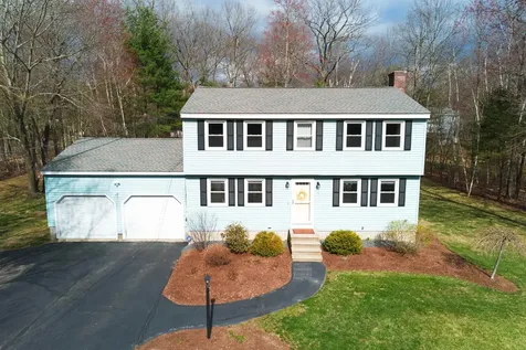 4 Williams Drive Hudson NH 03051