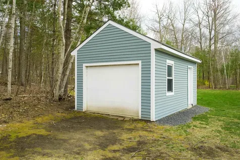 4 Williams Drive Hudson NH 03051