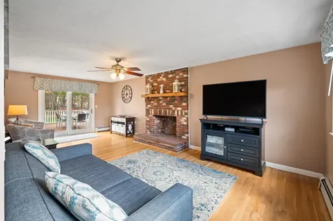 4 Williams Drive Hudson NH 03051