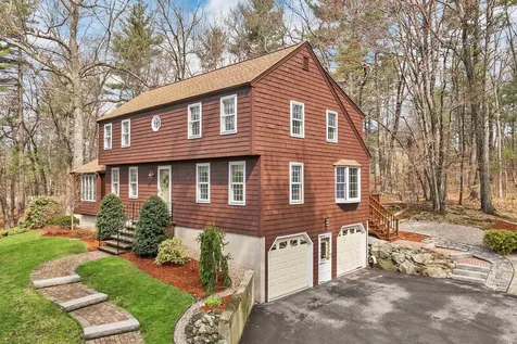 12 Autumn Street Windham NH 03087