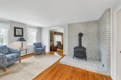 12 Autumn Street Windham NH 03087