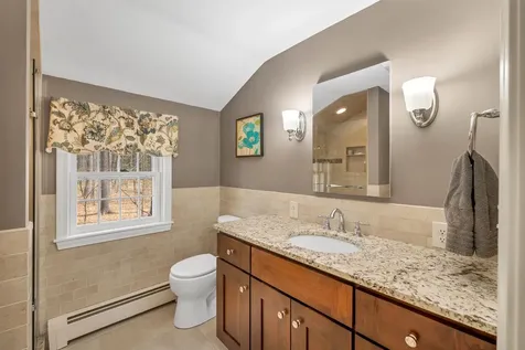 12 Autumn Street Windham NH 03087