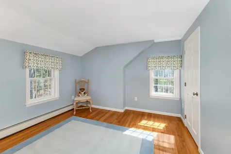 12 Autumn Street Windham NH 03087