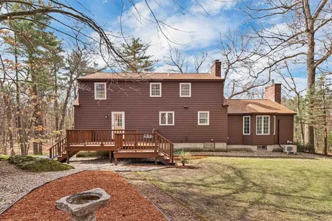 12 Autumn Street Windham NH 03087