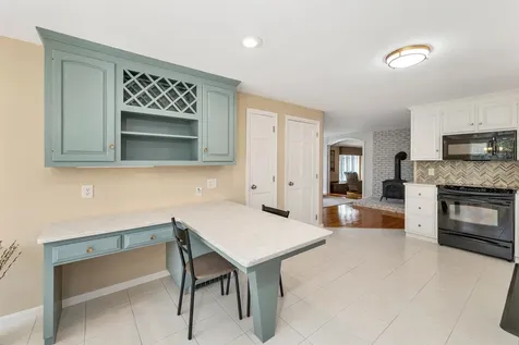 12 Autumn Street Windham NH 03087