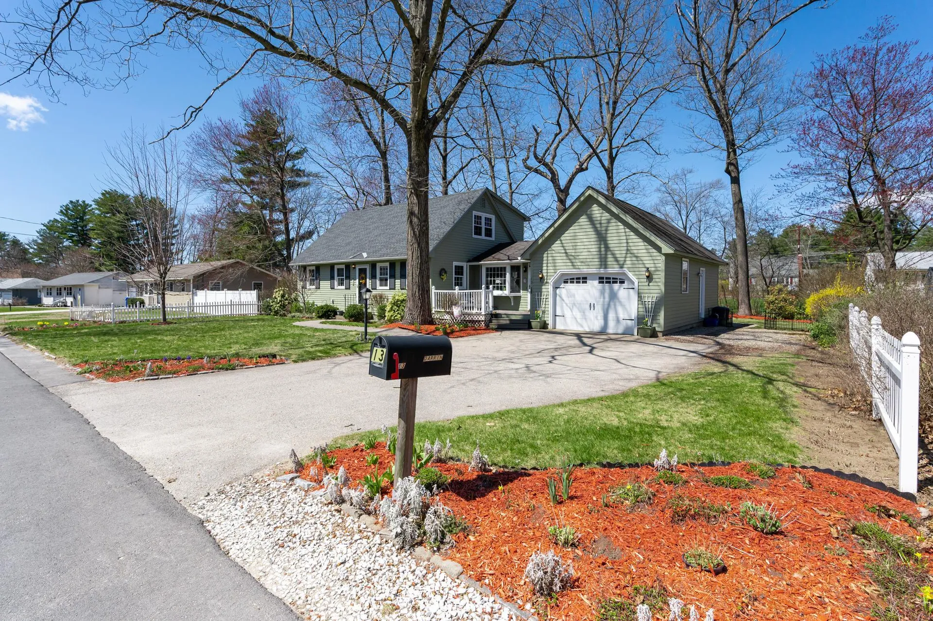 13 Cedar Street Hudson NH 03051