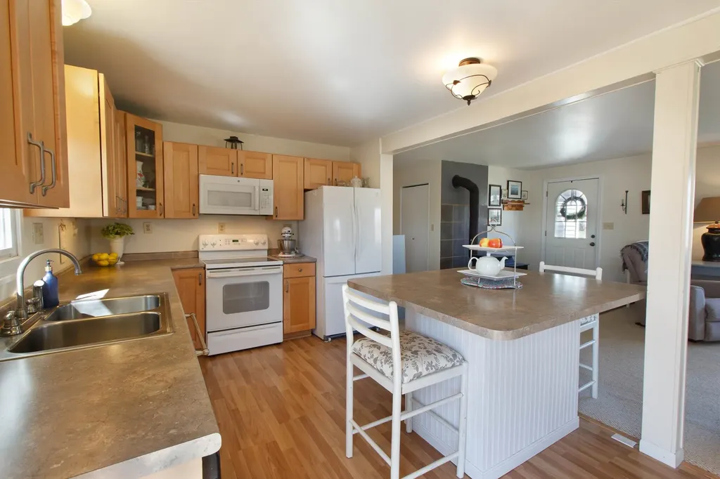 38 Holiday Point Road North Hero VT 05474