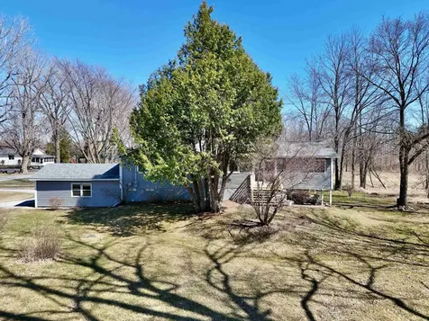 38 Holiday Point Road North Hero VT 05474