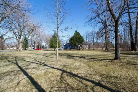 38 Holiday Point Road North Hero VT 05474