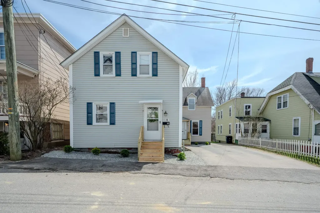 38 Ferry Street Allenstown NH 03275