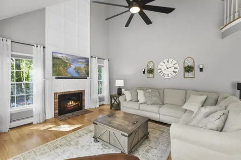 30 Lancaster Lane Bedford NH 03110
