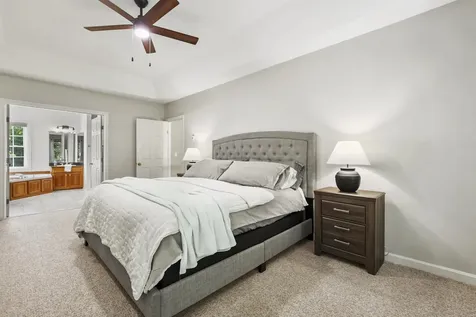 30 Lancaster Lane Bedford NH 03110