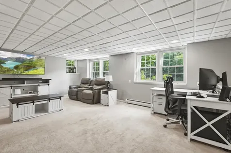 30 Lancaster Lane Bedford NH 03110