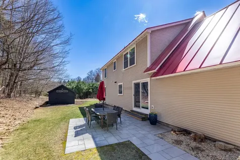 299 Handy Road Hartford VT 05001