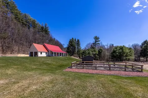299 Handy Road Hartford VT 05001