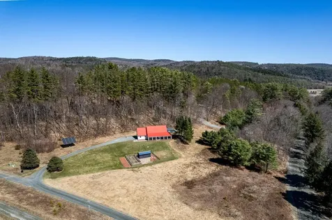 299 Handy Road Hartford VT 05001