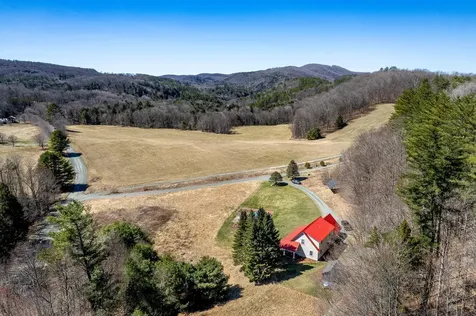 299 Handy Road Hartford VT 05001