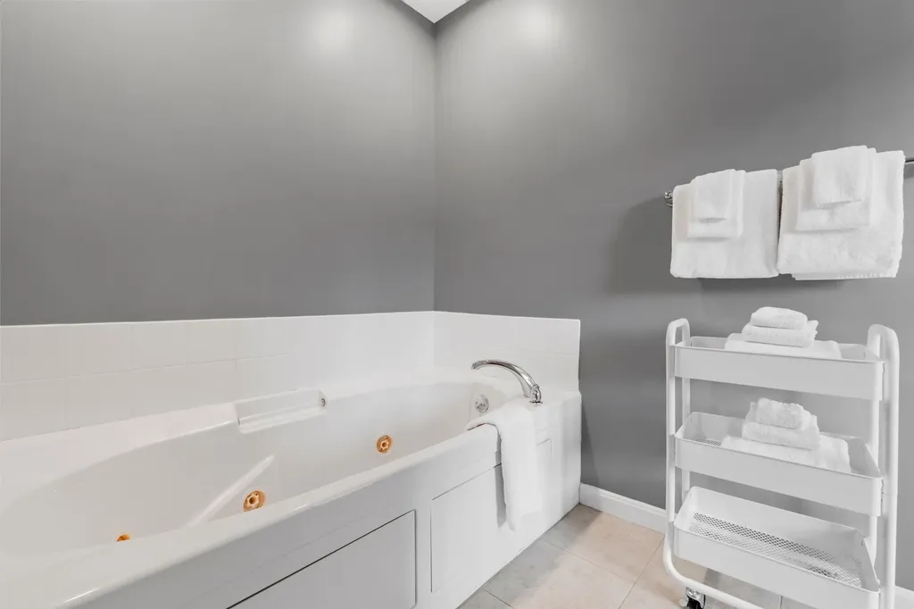 154 Woodland Loop Lincoln NH 03251