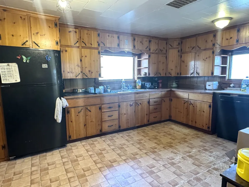 123 West End Avenue Newport City VT 05855