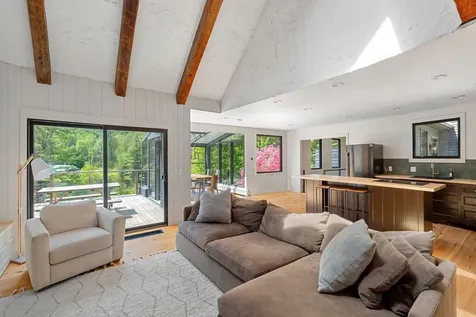 61 Mcallister Road Stowe VT 05672
