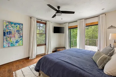 61 Mcallister Road Stowe VT 05672