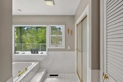 61 Mcallister Road Stowe VT 05672