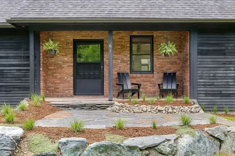 61 Mcallister Road Stowe VT 05672